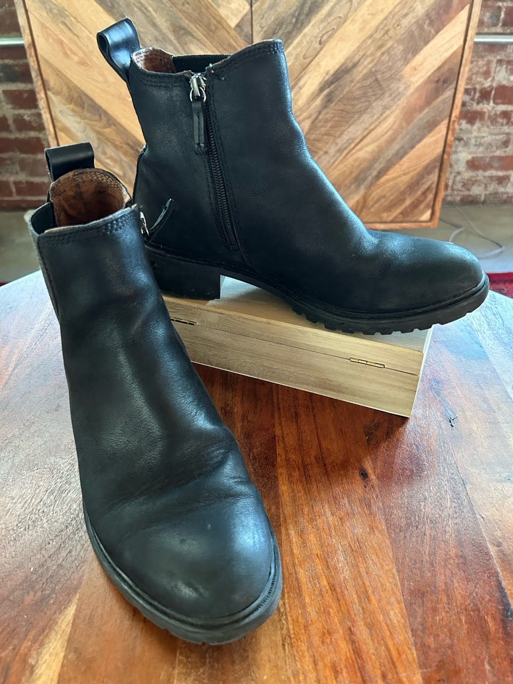Cobb Hill Winter Waterproof Leather Chelsea Boots with Zipper - Size 8.5